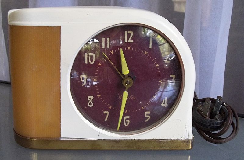 Wesclox Moonbeam Clock, Vintage Clock, Desk Clock, Deco Style Design