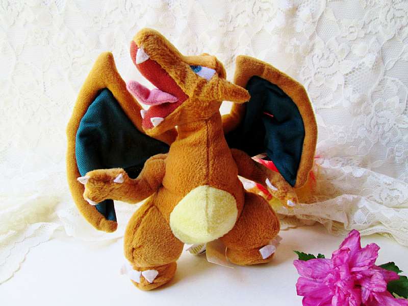 Pokemon Nintendo Charizard Dragon Monster Plush Toy Vintage New with Tags Genuine Official Glurak Dracaufeu Collectible Plush Toy Stuffed Doll