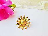 Gold Metal Flower Brooch Vintage Daisy Sunflower Pin Nature Flower Spring Summer Jewelry