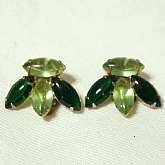 Killer chunky vintage prong set rhinestone earrings with faux emerald and peridot stones. These measuring 7/8