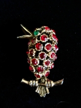 2" bird brooch…goldtone with red rhinestone body