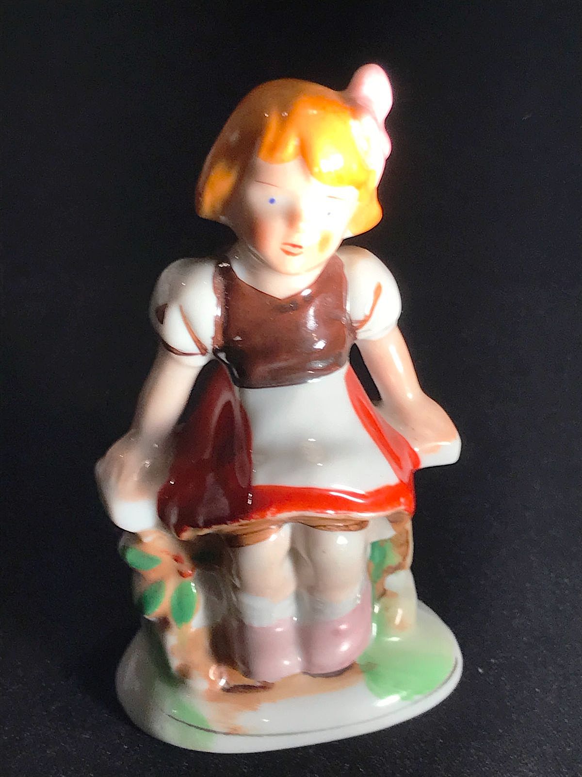 Occupied Japan figurines are items made in Japan between 1945 and 1952, during the U.S. occupation after WWII, and were required to bear markings like "Occupied Japan" or "Made in Occupied Japan" for export.