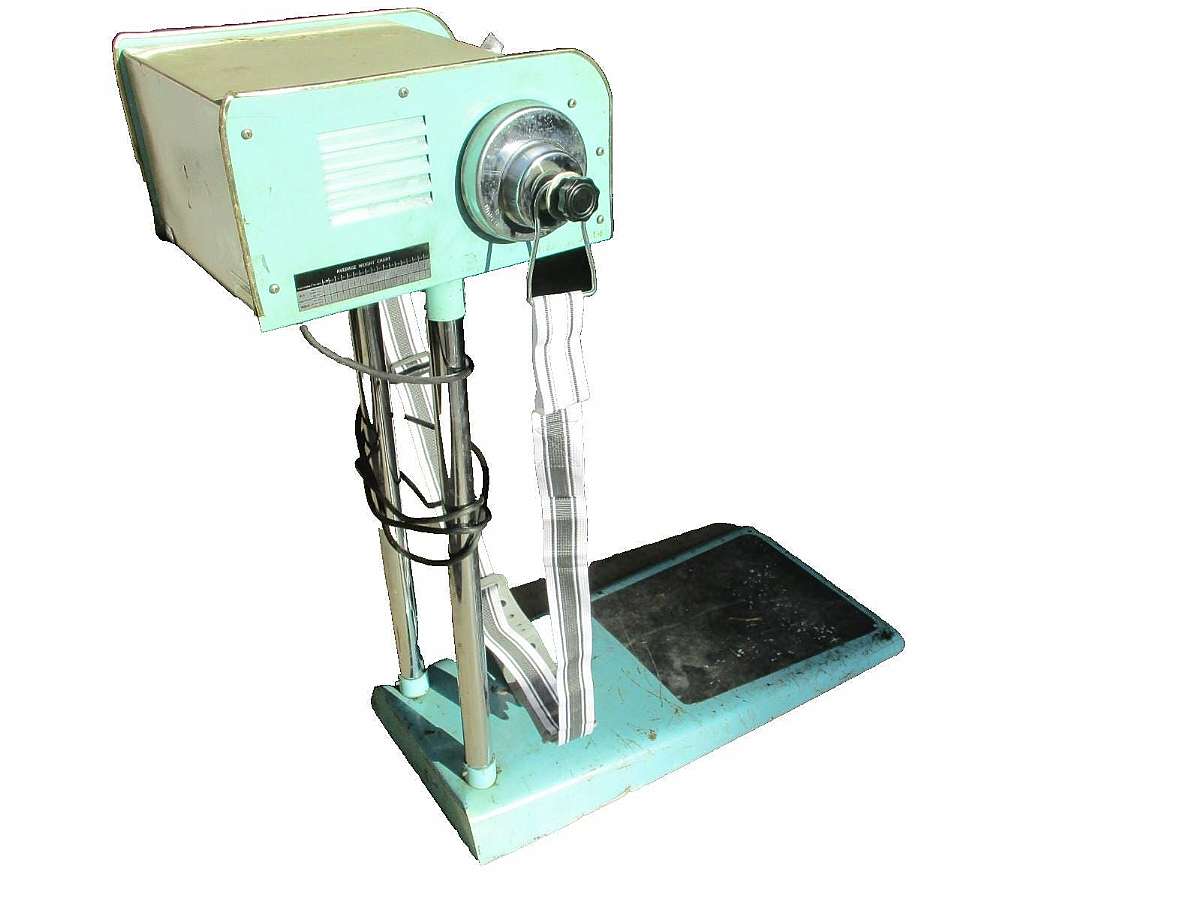 Will look well used but tested and still works. Will need assembled when you receive it. Will come in only 4 pieces. Very easy to assemble.The Antique Vintage Vita Master Belt Massager Model Custom 300 is a unique piece of fitness equipment designed for h