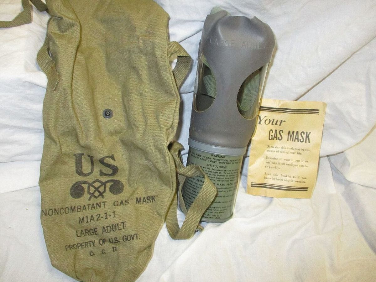 Gas Mask WW2 2-1-1 Size Large With Carrying Bag