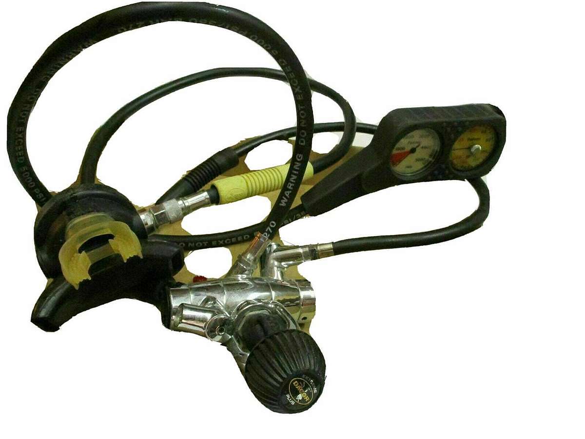 Will look well used. Vintage item. Looks in good condition. Was purchased from a estate sale and was told item did work but was put in storage in a climate controlled area.The Vintage Dacor Scuba Regulator with Pacer Depth Gauge is a complete gear set per