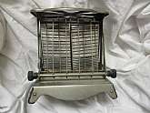 Vintage Westinghouse toaster in working condition with a rocker switch.Westinghouse Vintage 1920s Turnover Toaster 550 Watts 120 Volt Style No. 284032A. Will lok aged. Tested and works proper. Nice collectible piece.