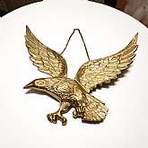 Vintage Brass Bald American Eagle Wall Hanging American Meta Art Sculpture Measures 11"H x 13"WIn good condition with minor wear and tarnishThank You