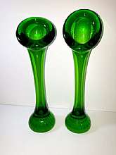 Vintage Pair Green Glass Vases * Art Glass Emerald Vases* Jack Pulpit or Calla Lily Style* No chips or cracks* control bubbles* Measures 9.5"H x 3"W x 2.5"DThank You