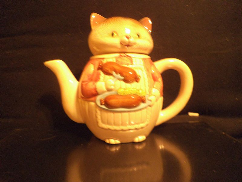 Cat tea Pot 