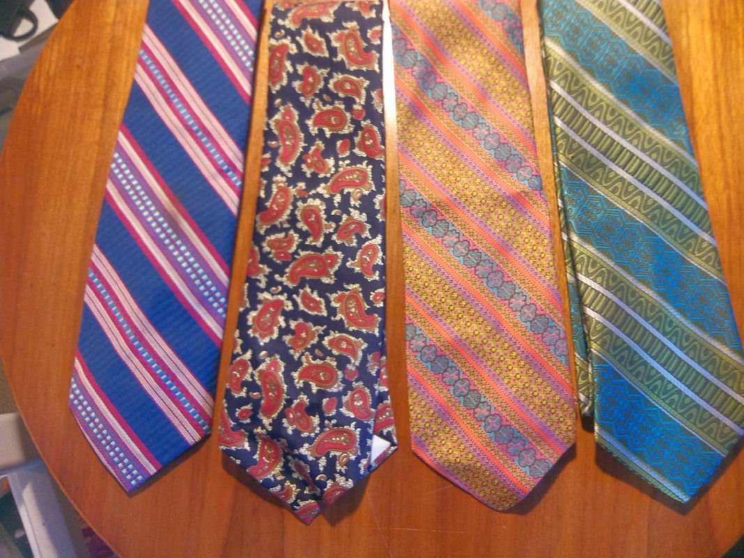 Authentic Vintage collection of vintage Men's ties from 40's to the  80's
