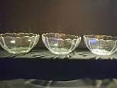 Arcoroc France Glass Serving Bowl in Clear Glass with Scalloped EdgeThere is wear do to use and age.Pre-owned condition with no chips or cracks; measures approximately 9" x 3-1/2"