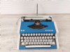 Vintage Typewriter UNIS tbm de Luxe, Vintage Blue Working Typewriter, Mid Century Modern, 1970