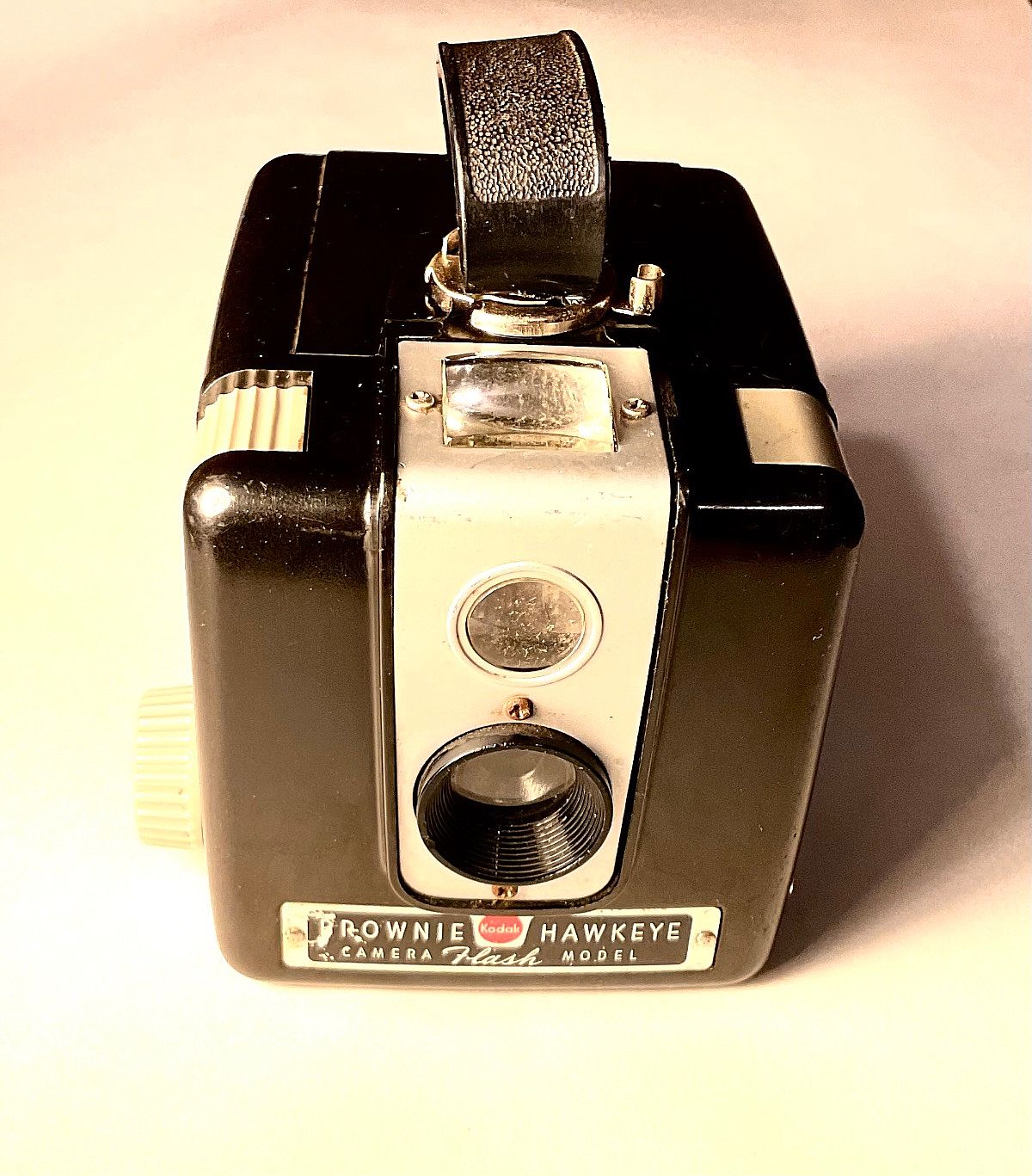 BEAUTIFUL 1950's Brownie Hawkeye (Flash Model) Camera in very good condition!
