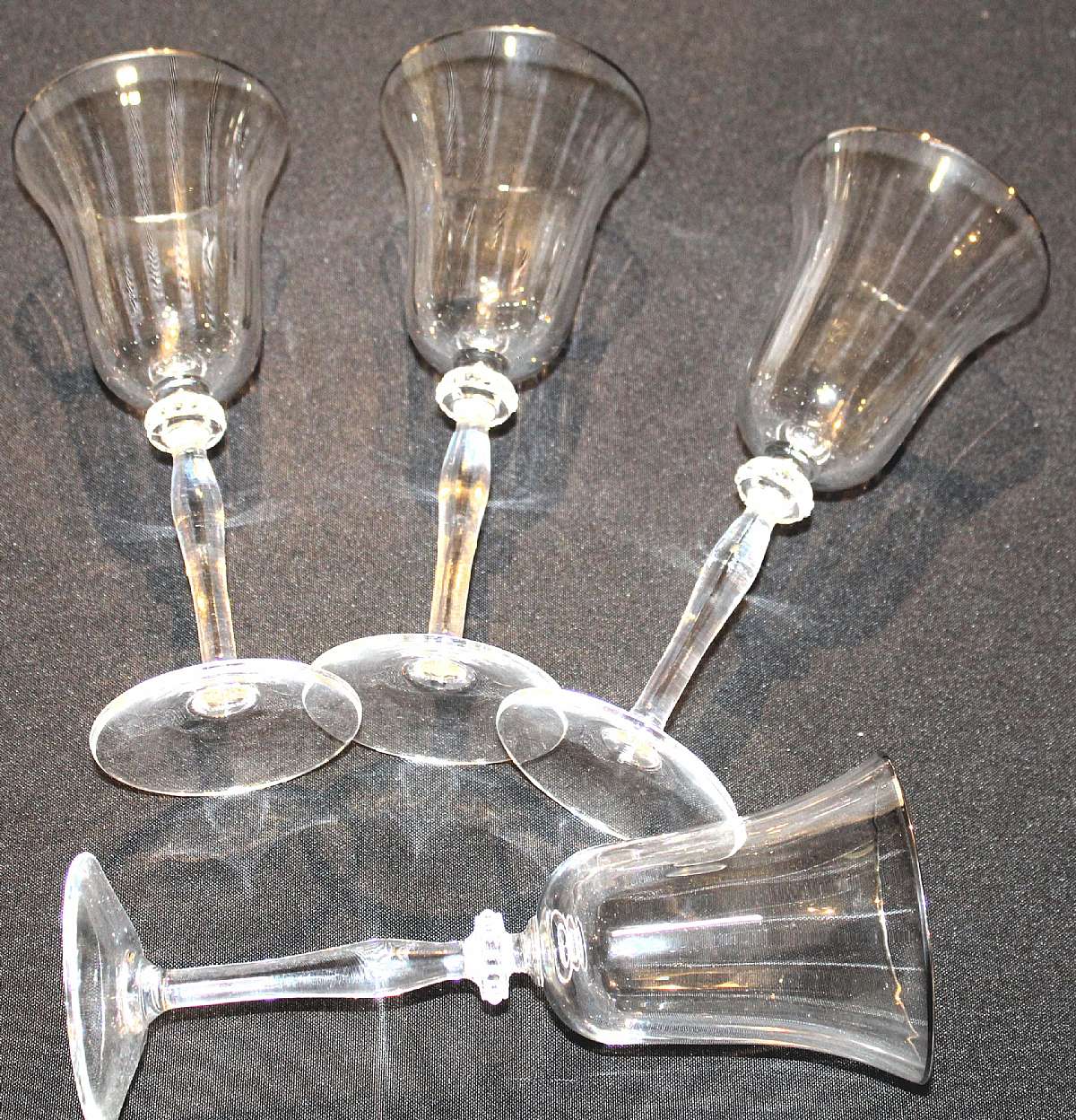 Up for sale are these Gorham Crystal Grand Manor Platinum Set Of Four Gorgeous Wine Glasses in excellent condition with no chips or cracks. They measure approx. 8 3/8" Tall by 3 1/2"W.  Shipping Excludes: Alaska/Hawaii, US Protectorates, APO/FP
