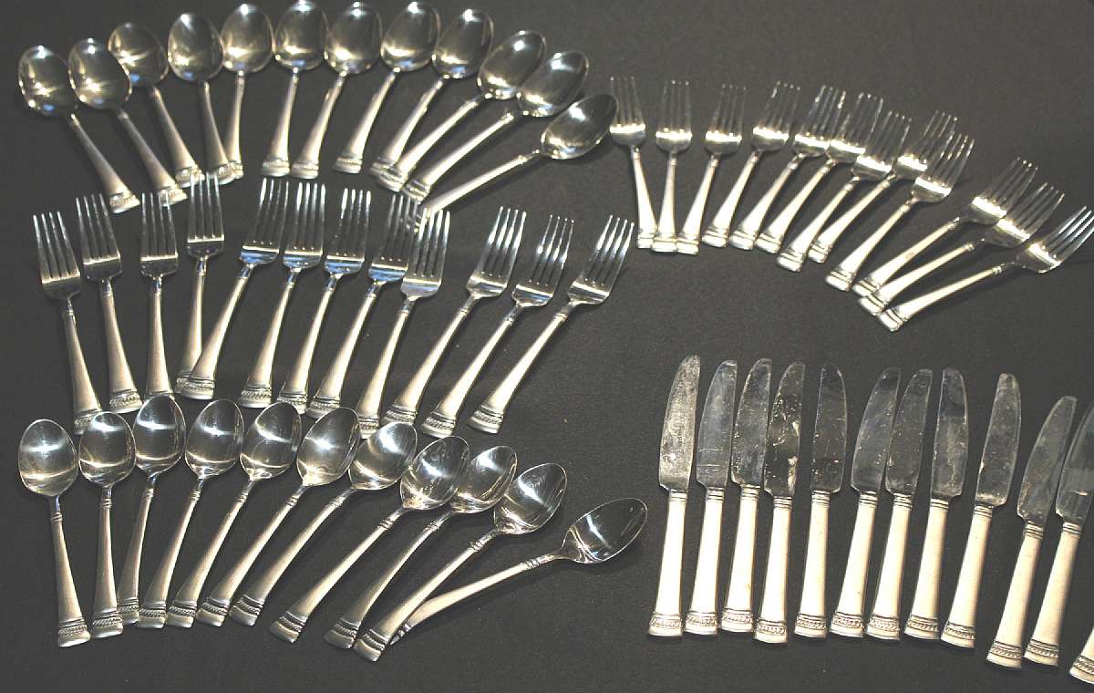 Up for sale is this Cambridge Dambury Mirror Stainless Flatware 59 Piece Set. Included are Twelve 7 7/8" Forks, Twelve 6 7/8" Salad Forks, Twelve 7 3/4" Table Spoons, Eleven 6 3/4"Teaspoons and Twelve 9 1/4" Knifes. Everything we offer at auctions is pre