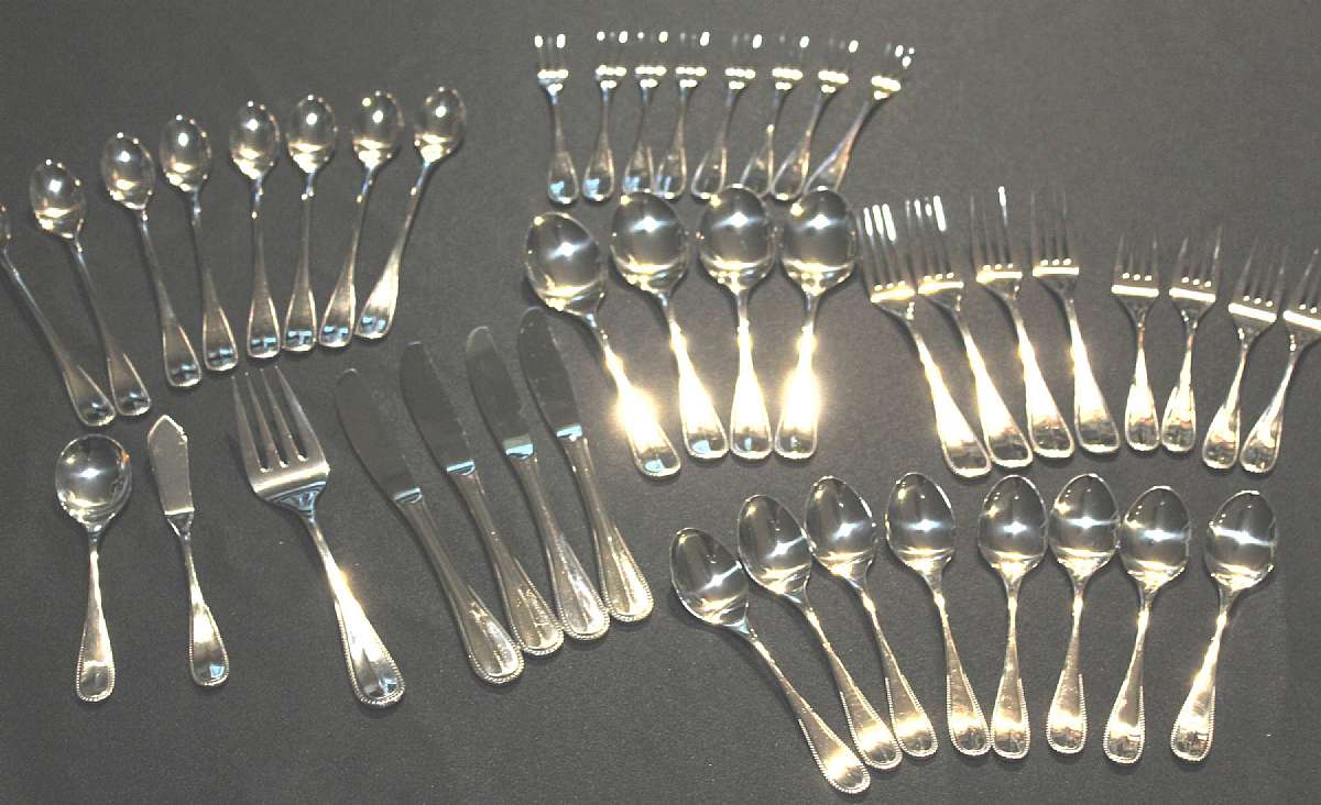 Up for sale is this Oxford Hall Crystal Palace 43 Pieces Stainless Flatware. Included are Four 8 3/4" Knifes, Four 7 3/8" Forks, Four 6 1/4" Individual Salad Forks, Eight 6 1/2" Teaspoons, Four 7 1/2" Place/Oval Soup Spoons, Eight 7 3/4" Iced Tea Spoons,