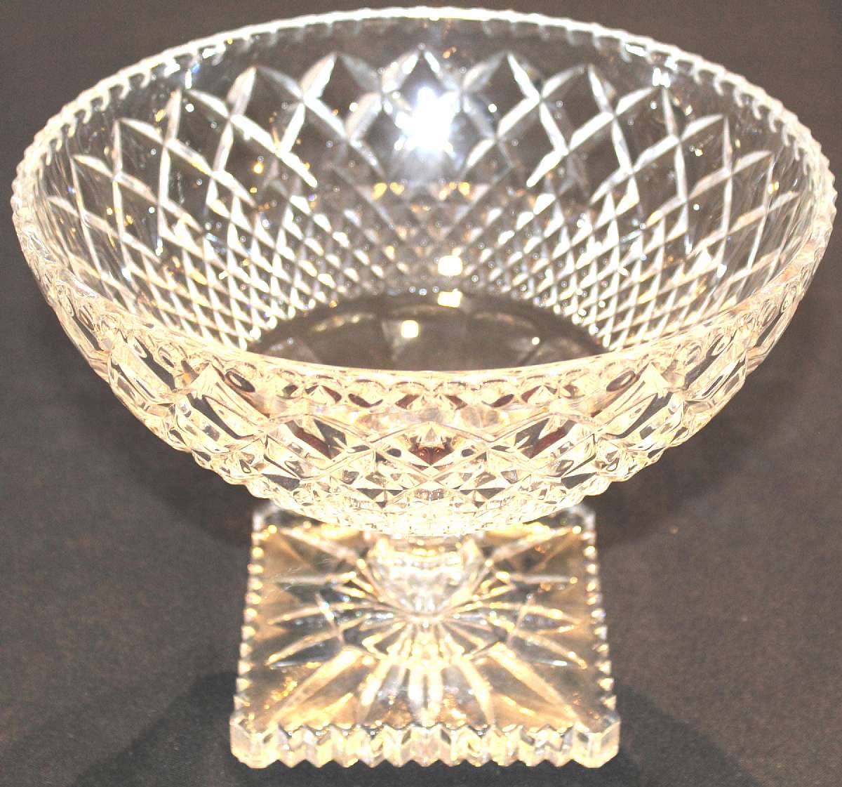 Up for sale is this Vintage Gorgeous Glass Fruit Table Bowl in excellent condition with no chips or cracks. Measures approx. 7 1/2"T by 9 3/4" W.   Shipping Excludes: Alaska/Hawaii, US Protectorates, APO/FPO, PO BoxShipping Provided to the Uni