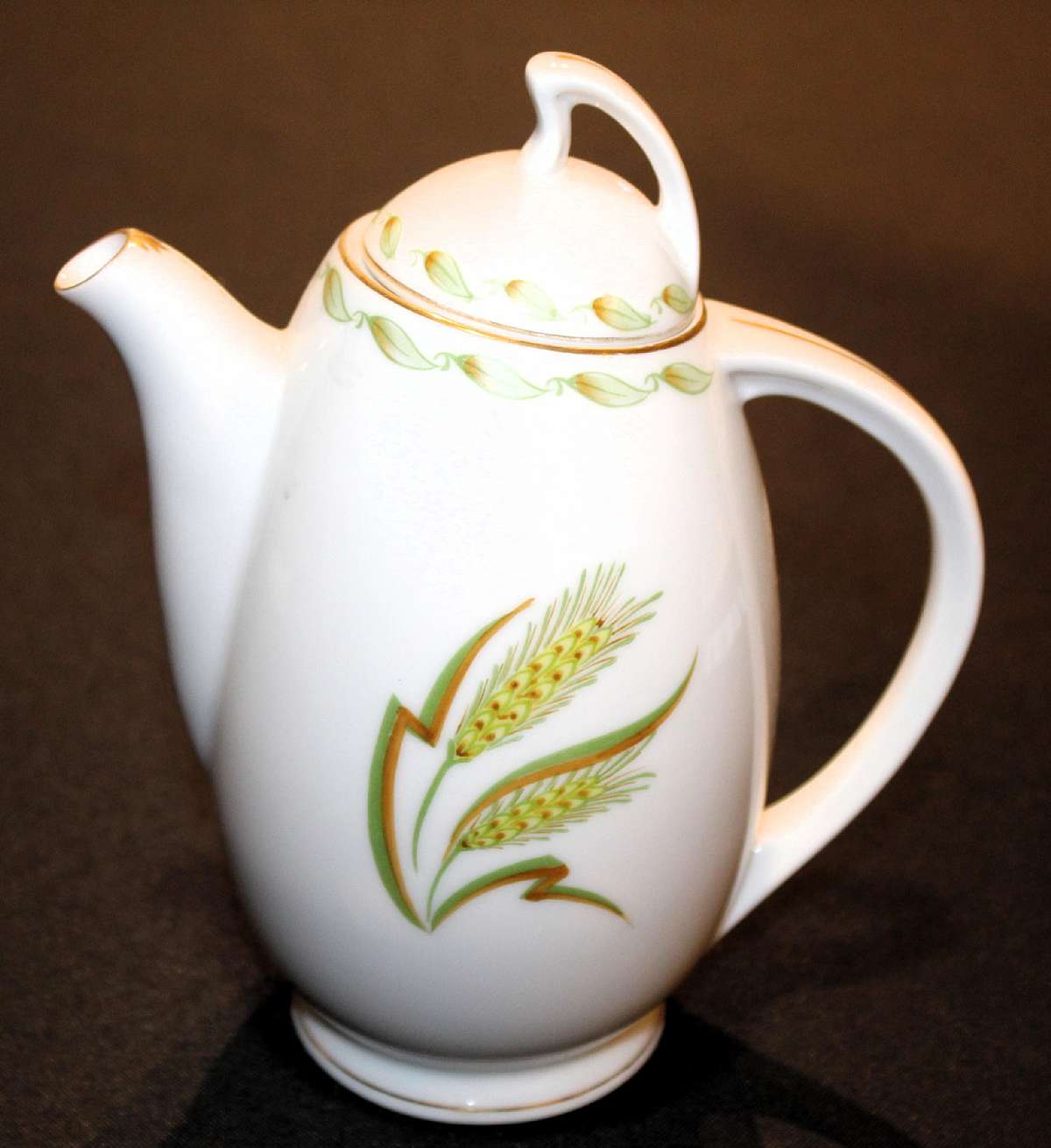 Up for sale is this Ucagco Occupied Japan Tea Pot in excellent condition with no chips or cracks. Measures about 6 inches without the lid.  Shipping Excludes: Alaska/Hawaii, US Protectorates, APO/FPO, PO BoxShipping Provided to the United States Only.