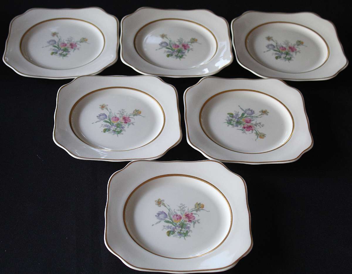 Up for sale are these Lamberton Tulip Time Set Of Six Square Salad Plates in good condition with no chips or cracks. They measure approx. 8 1/8"W.  \Shipping Excludes: Alaska/Hawaii, US Protectorates, APO/FPO, PO BoxShipping Provided to the United