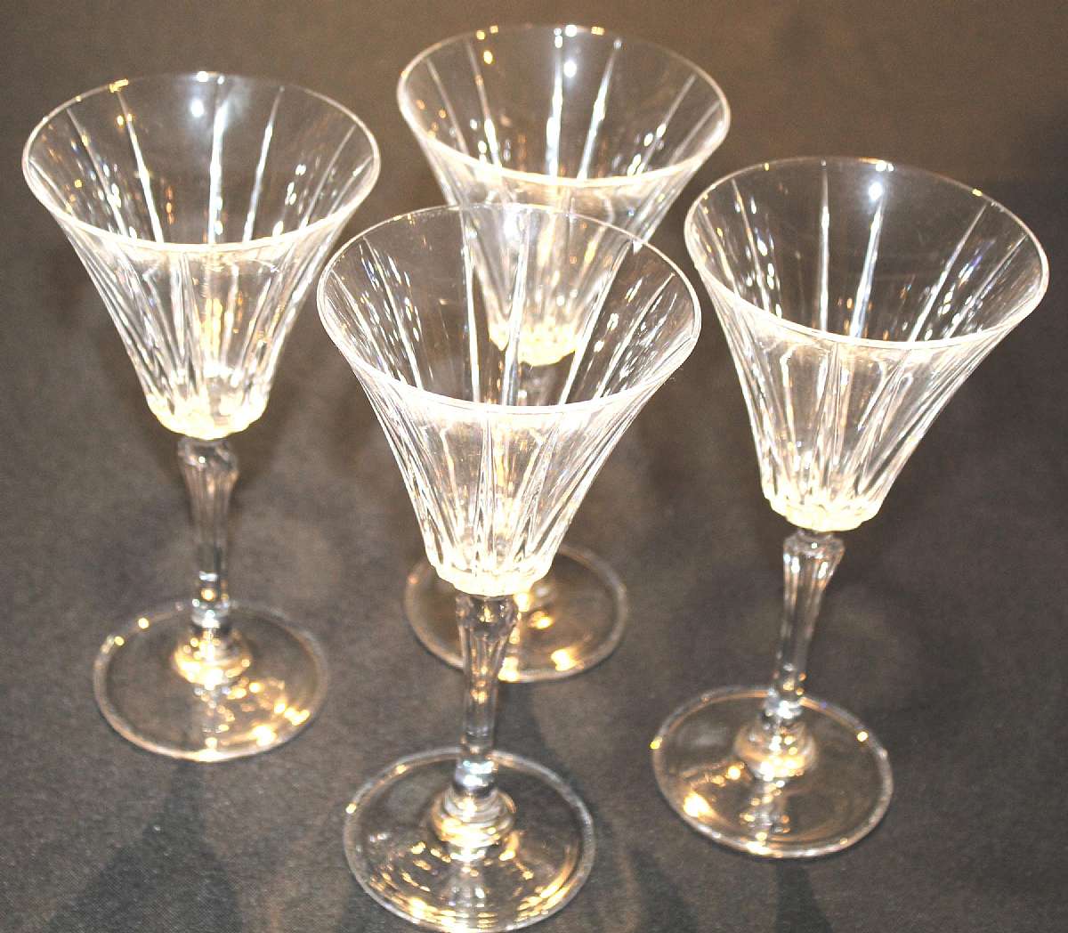 Up for sale are these Vintage RCR Royal Crystal Rock Novecento Set of Four Wine Glasses in excellent condition with no chips or cracks. They measure approx. 7 1/8"T by 3 1/2"W.   Shipping Excludes: Alaska/Hawaii, US Protectorates, APO/FPO, PO B