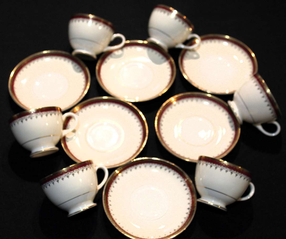 Up for sale are these Homer Laughlin HLC3917 Set Of Six Cup & Saucer Sets in Great Condition with no chips or cracks. The cups measure approx. 2 1/2"T by 3 1/2"W.Shipping Excludes: Alaska/Hawaii, US Protectorates, APO/FPO, PO BoxShipping P