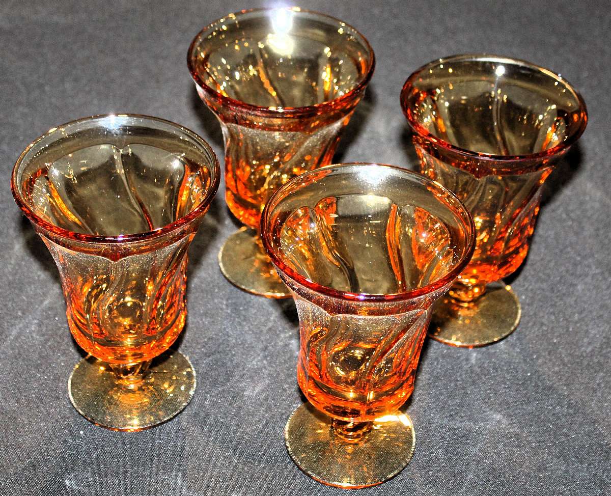Up for sale are these Beautiful Fostoria Jamestown Set of Four Iced Tea Glasses in excellent condition with no chips or cracks. The Glasses measure approx. 6"T by 4"W.  Shipping Excludes: Alaska/Hawaii, US Protectorates, APO/FPO, PO BoxShippin