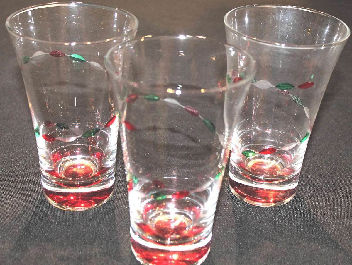 Up for sale are these Gorham Christmas Jewels Set Of Three Glasses in excellent condition with no chips or cracks and minor gold wear. They measure approx. 6" Tall and 3 3/4"W.Shipping Excludes: Alaska/Hawaii, US Protectorates, APO/FPO, PO Box