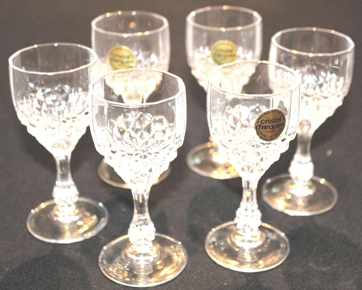 Up for sale are these Vintage Cristal Dâ€™Arques Durand Crystal Chenonceaux Set Of Six Cordial Glasses Stemware in excellent condition with no chips or cracks. They measure approx. 4 1/2"Tall by 2"W. Shipping Excludes: Alaska/H