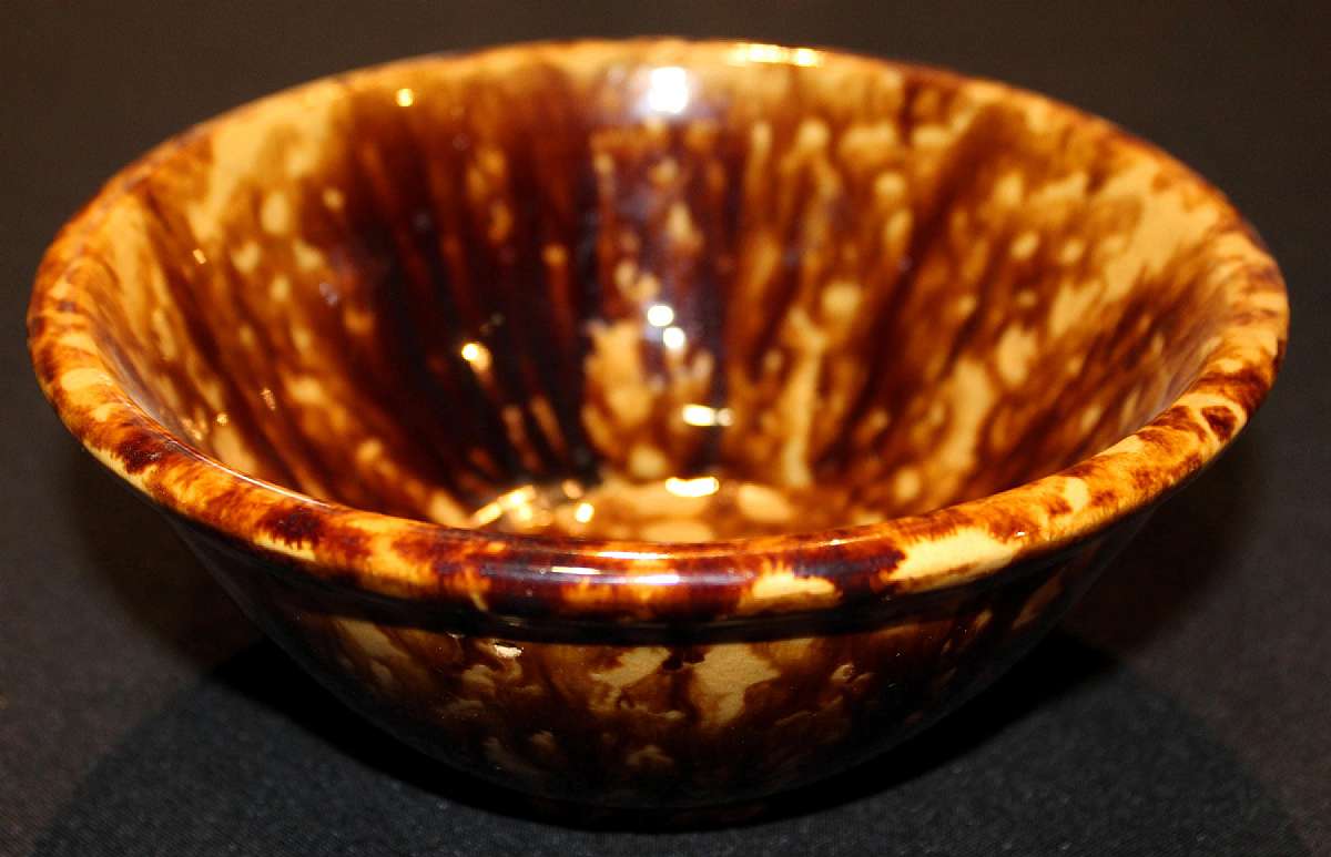 Up for sale is this National Pottery Vintage Splatter Bowl in good condition with no chips. Does have some crazing. Measures approx. 7 1/2"W by 3 1/8"D.Shipping Excludes: Alaska/Hawaii, US Protectorates, APO/FPO, PO BoxShipping Provided to the