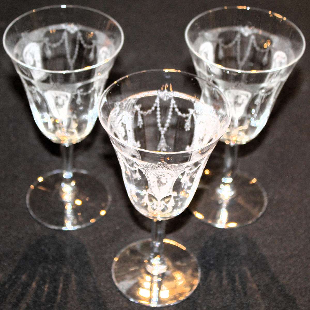 Up for sale are these Monongah Springtime Antique Set Of Three Water Glasses in excellent condition with no chips or cracks. They measure approx. 6 5/8"T by 3 1/2"W. Circa 1927.Shipping Excludes: Alaska/Hawaii, US Protectorates, APO/FPO, PO BOX