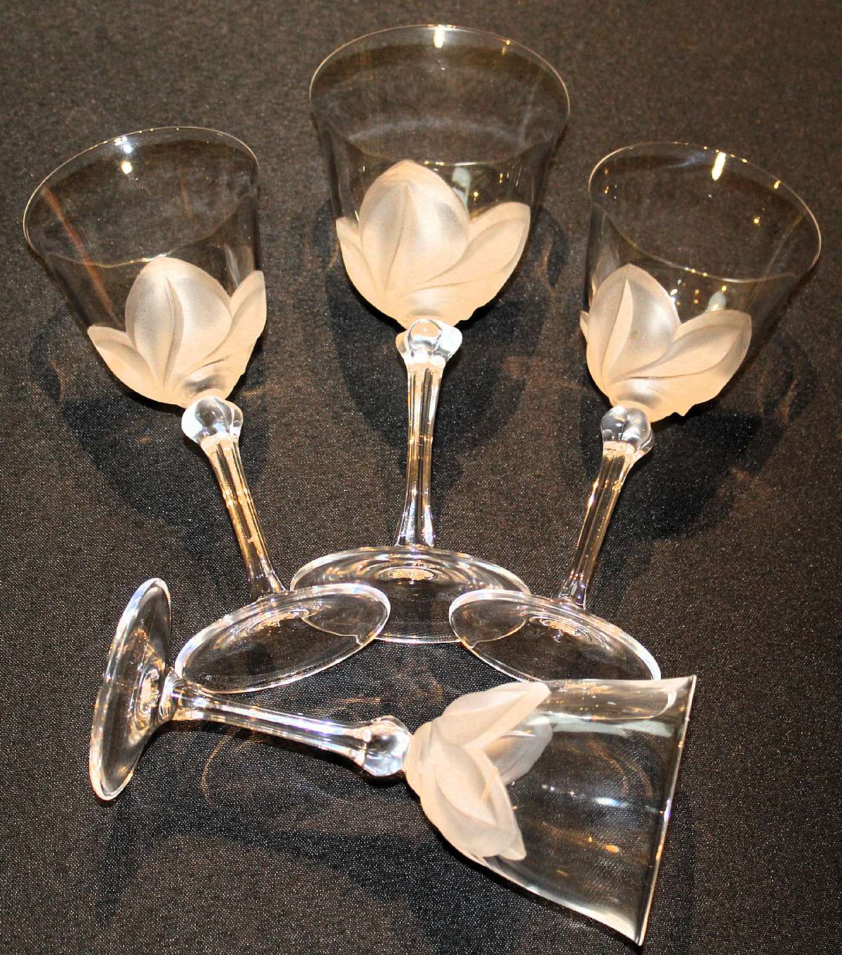 Up for sale are these Cristal D'Arques Florence One Water & Three Wine Glasses in excellent condition with no chips or cracks. The wine glasses measure approx. 6 3/4"T by 3 1/4"W & the water glass 7 3/8"T by 3 1/2"W.Shipping E