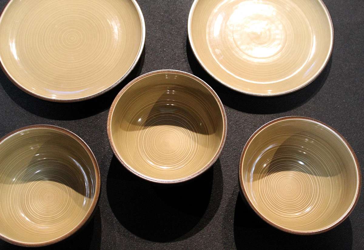 Up for sale are these Dansk Spin Tan Set Of Three Cereal Bowls & Two salad Plates in excellent condition with no chips or cracks. They salad plates measure approx. 8"W and the cereal bowls 5 1/2"W.  Shipping Excludes: Alaska/Hawaii, US Prot