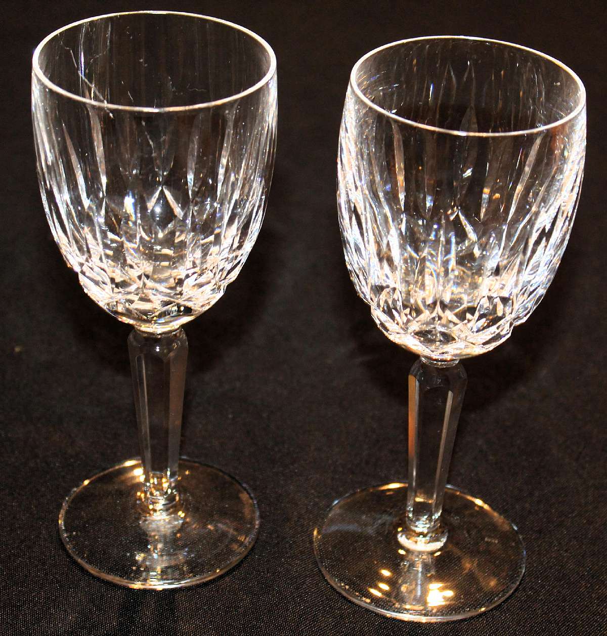 Up for sale are these Waterford Kildare Set Of Two Claret Wine Glasses in excellent condition with no chips or cracks. They measure approx. 6 1/2"T by 2 1/2"W. Shipping Excludes: Alaska/Hawaii, US Protectorates, APO/FPO, PO BoxShipping Provide
