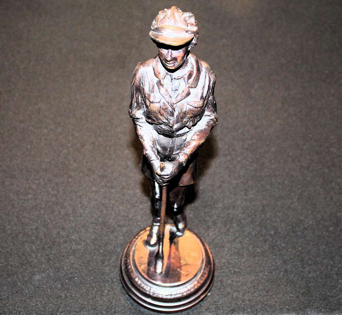 Up for sale is this Vintage Maitland Smith Bronze Woman Golfer With Club. Measures approx.12 3/4T by 4 3/8"W at the base and is in excellent condition. Very nice decorative item.Shipping Excludes: Alaska/Hawaii, US Protectorates, APO/FPO, PO BoxShi