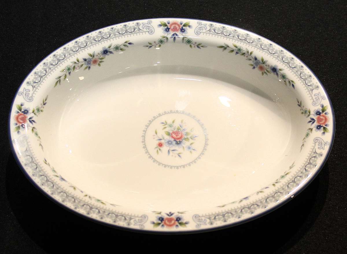 Up for sale is this Wedgwood Rosedale Oval Vegetable Bowl in outstanding excellent condition with no chips or cracks. The Bowl measure approx. 10"L by 7 5/8"W.  Shipping Excludes: Alaska/Hawaii, US Protectorates, APO/FPO, PO BoxShipping Provid