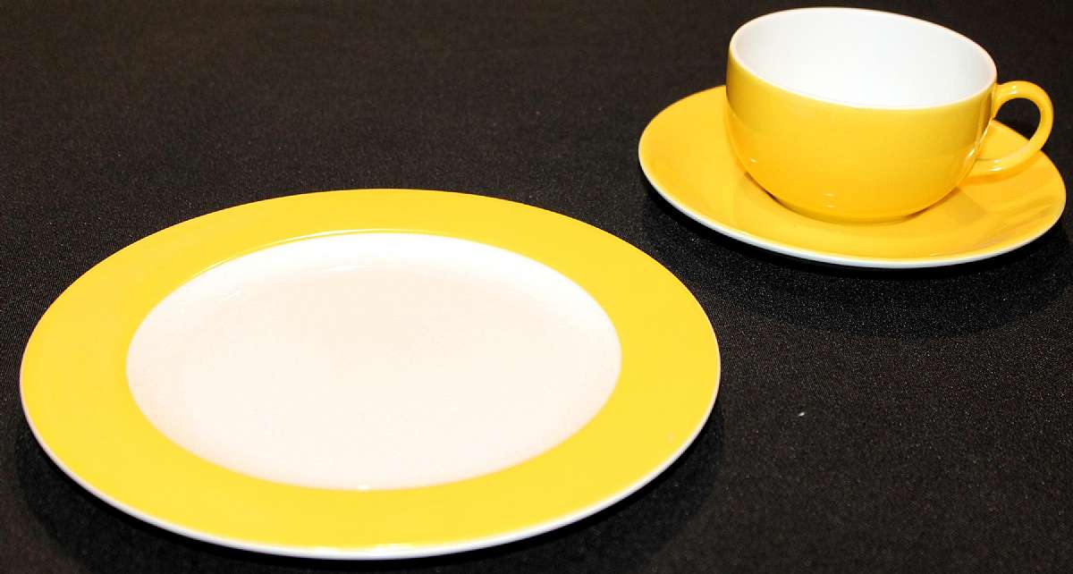 Up for sale are these Ingres Weiss Germany Form Marienbad Trio in excellent condition with no chips or cracks. The saucer measures approx.  5 7/8"W and the cup 2 'T by about 3 5/8"W and the plate is 7 3/4"W. Shipping Excludes: Alaska/Hawai
