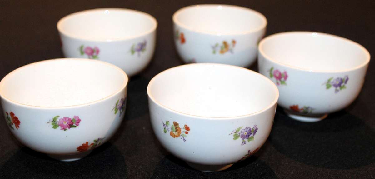 Up for sale are these Rose China Japan Small Flowers & Green Trim Pattern RO8 Five Condiment Bowls in excellent condition with no chips or cracks. They Measure approx. 2 1/8"T by 3 1/4"W. Please see my other sales for more of this beautiful