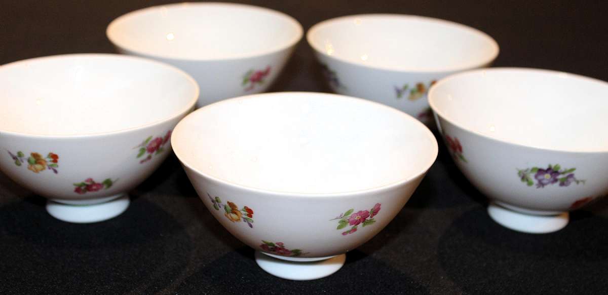 Up for sale are these Rose China Japan Small Flowers & Green Trim Pattern RO8 Five Rice Bowls in excellent condition with no chips or cracks. They Measure approx. 2 3/8"T by 4 1/2"W. Please see my other sales for more of this beautiful patte