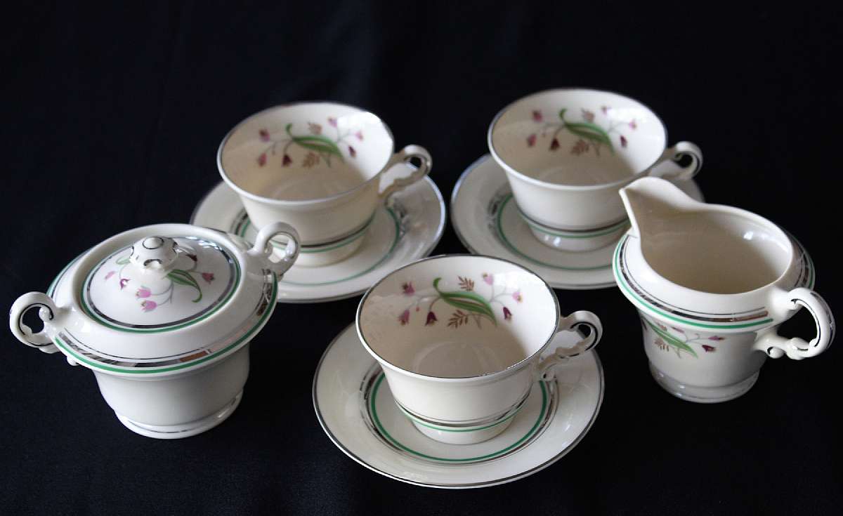 Up for sale are these Syracuse China Coralbel Platinum Trim Set Of Three 2 3/8"T Cups & Three 5 5/8"W Saucers plus a 3 1/4"T Creamer & Sugar Bowl in excellent condition with no chips or cracks. Shipping Excludes: Alaska/Hawaii, US