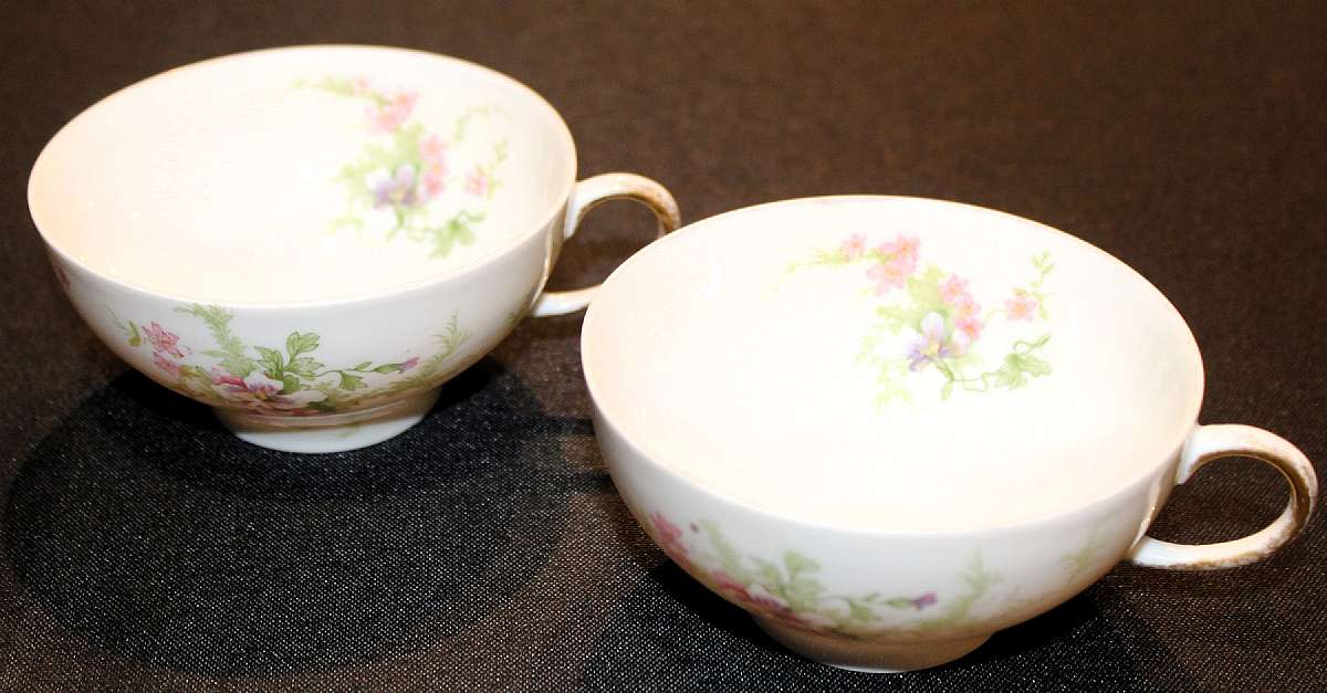 Up for sale are these Wm Guerin Pattern 52 Limoges France Antique Set of Two Tea Cups in excellent condition with no chips or cracks. The cups measure approx. 1 7/8"T by 3 3/4"W. Please see my other sales for more of this beautiful pattern.Ship
