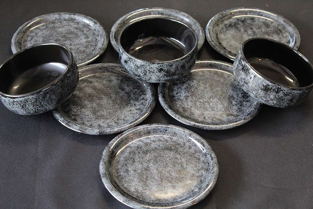 Up for sale are these Waechtersbach Marble Black Set Of Six Salad Plates & 3 Bowls in great condition with no chips or cracks. The plates measure approx. 7 3/4"W and the bowls are 5 7/8"W by 2 1/2"D.Shipping Excludes: Alaska/Hawaii, US