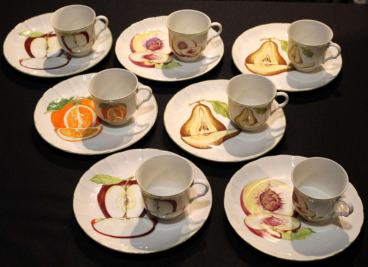 Up for sale is this rare set of Seymour Mann San Fernando fruit design Set Of 7 Snack Plates & Matching Cups in excellent condition with no chips or cracks. The plates measure approx. 8 1/4"W and the cups are 3"T by 3 1/4"W.   Shipping