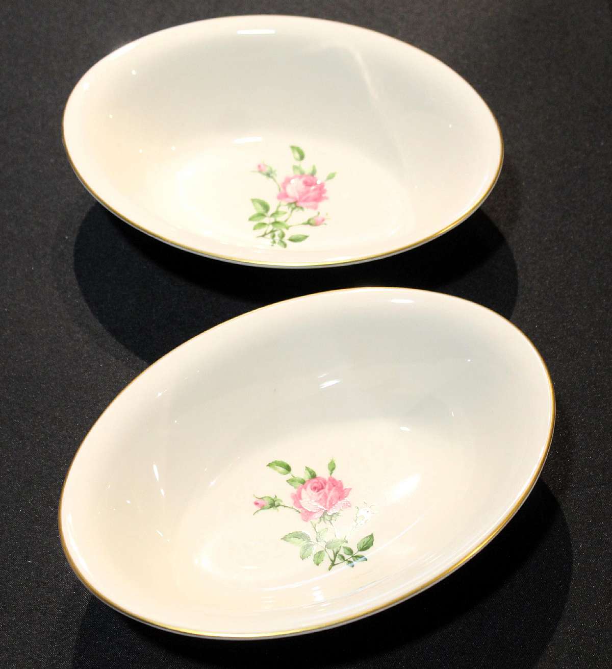 Up for sale are these Westport Morning Rose Set Of Two Oval Serving Bowls in excellent condition with no chips or cracks. The Bowls measure approx. 9 1/2 by 7 inches.Shipping Excludes: Alaska/Hawaii, US Protectorates, APO/FPO, PO BoxShipping Provided to