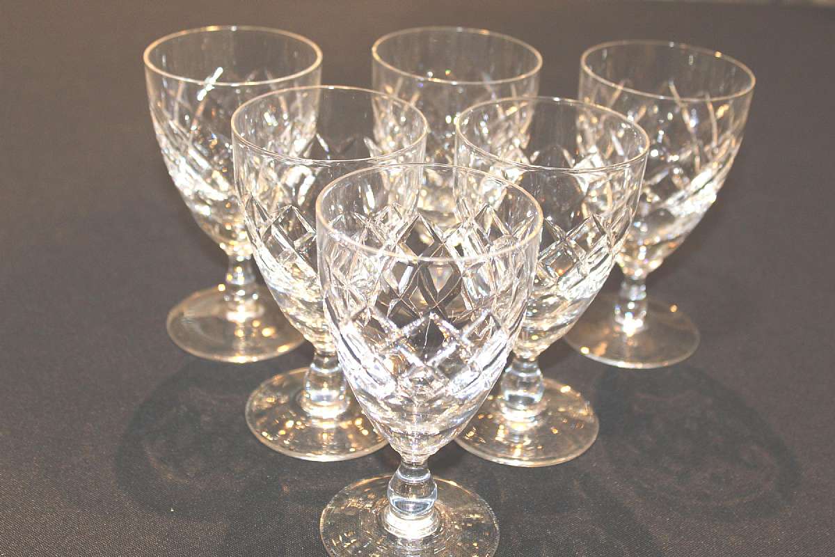 Up for sale are these English Rock Regent Crystal High End Stemware Set Of Six - 6 Ounce Stemware Pieces in excellent condition with no chips or cracks. They measure approx. 5"T by 2 3/4"W.Shipping Excludes: Alaska/Hawaii, US Protectorates, APO