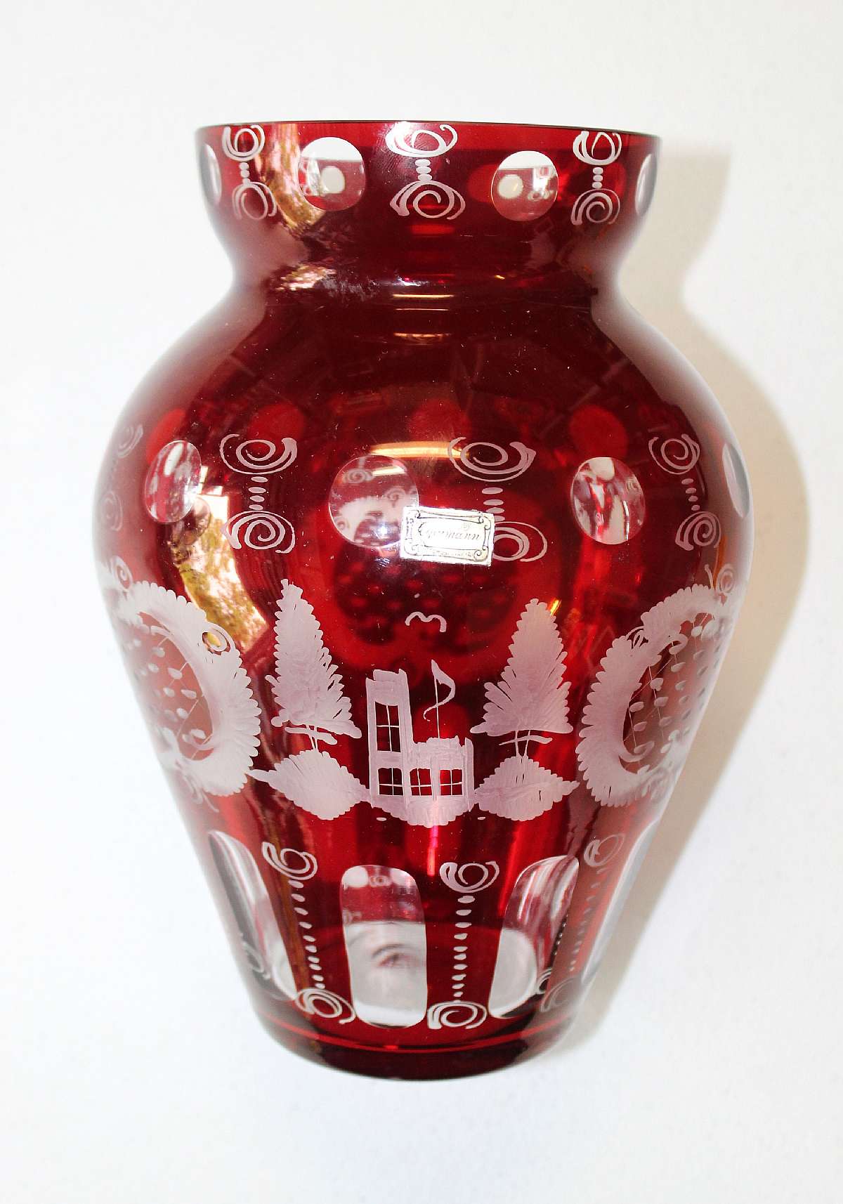 Up for sale is this Beautiful Egermann Bohemia Crystal Czech Republic Hand Made Vase in excellent condition with no chips or cracks. The vase measures approx. 10"T by 4 3/4"W at the top. Very nice high end decorative piece. Shipping Excludes: A