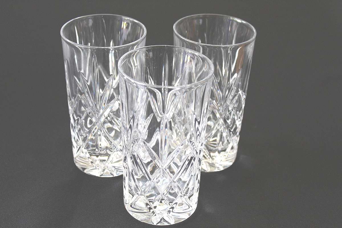Up for sale are these Royal Doulton RDC28 Set Of Three Highball Glasses Set Of Three Highball Glasses in excellent condition with no chips or cracks. Measures approx. 5 1/2"T by 3"W.Shipping Excludes: Alaska/Hawaii, US Protectorates, APO/FPO, P