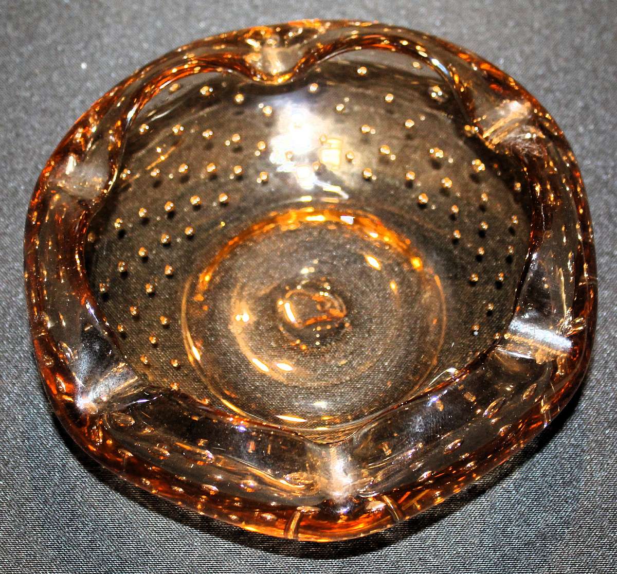 Up for sale is this Murano Hand Blown Vintage Glass Bowl in great condition with no chips or cracks. It measures approx. 6 3/4"W by about 2 1/2"T. Beautiful piece. Shipping Excludes: Alaska/Hawaii, US Protectorates, APO/FPO, PO BoxShipping Pro