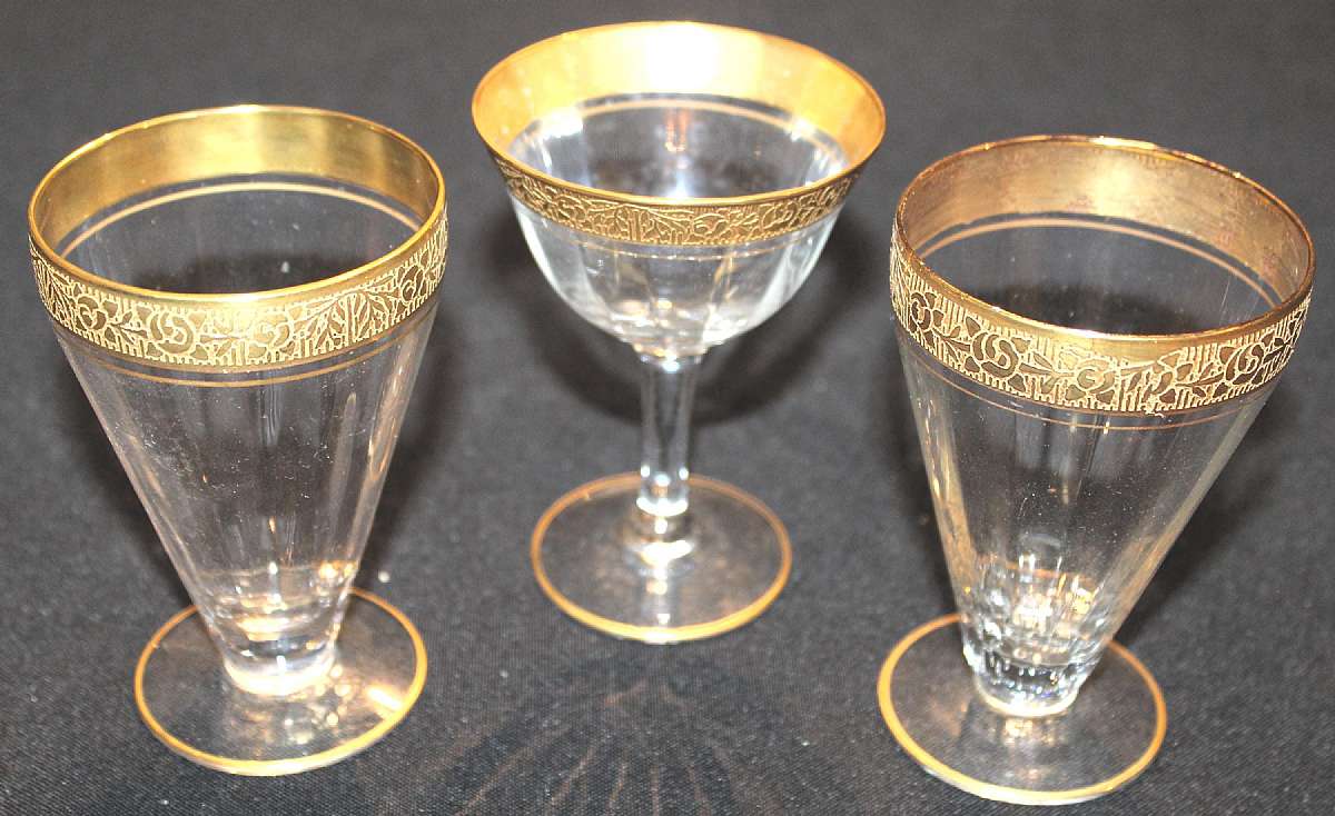 Up for sale are these Fostoria Pattern 5082-9 Set Of Three Glasses in excellent condition with no chips or cracks. Two measure approx. 4"T by 2 1/2"W and one is 3 7/8"T by 2 7/8"W.Shipping Excludes: Alaska/Hawaii, US Protectorates, AP
