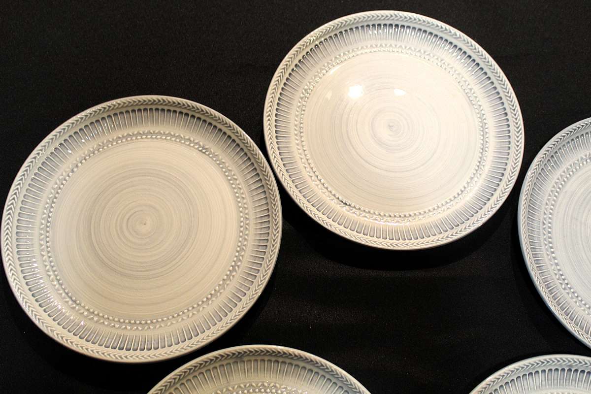 Up for sale are these Hotel Collection Classic Brush Set Of Five Dinner Plates in Good condition with no chips. There is some crazing. They measure approx. 10 3/8"W.Shipping Excludes: Alaska/Hawaii, US Protectorates, APO/FPO, PO BoxShipping Provide