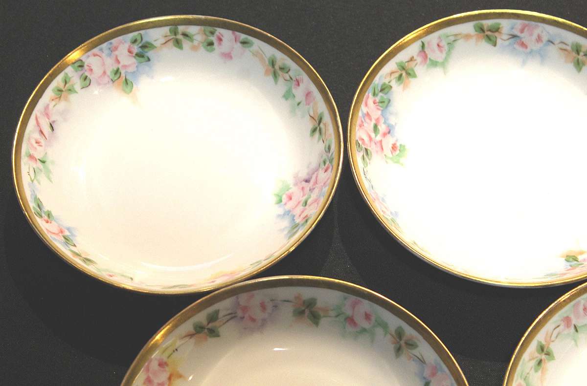 Up for sale is this Royal Bayreuth Antique Pink Rose Floral Set Of 6 Soup Bowls in great condition with no chips, cracks or crazing. There is some Gold Wear. The bowls measures approx. 7 1/4"W. This mark was used around 1902. Please see my other sale